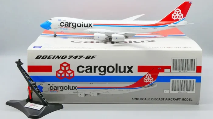 ماکت هواپیما بویینگ 747/8F Cargolux جیسی وینگز (1)ماکت هواپیما بویینگ 747/8F Cargolux جیسی وینگز (4)
