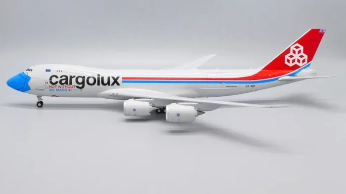ماکت هواپیما بویینگ 747/8F Cargolux جیسی وینگز (9)
