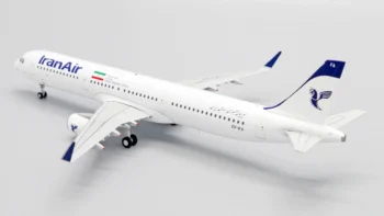 ماکت هواپیما ایرباس A321 هواپیمایی ایران ایر (8)