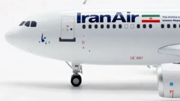 ماکت هواپیما ایرباس A310-304 هواپیمایی ایران ایر (2)