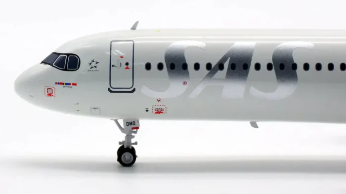 ماکت هواپیما ایرباس A321neo SAS (2)