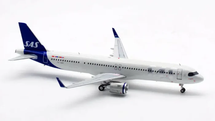 ماکت هواپیما ایرباس A321neo SAS (8)