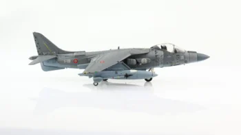 ماکت هواپیما هابی مستر AV-8B Harrier II (6)