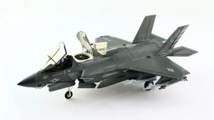 ماکت هواپیما هابی مستر Lockheed F-35B (1)