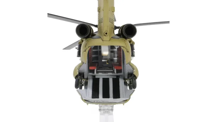 ماکت هلیکوپتر شینوک CH-47F (13)