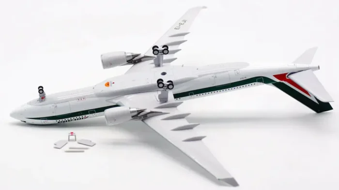 ماکت هواپیما ایرباس A330-200 Alitalia (3)