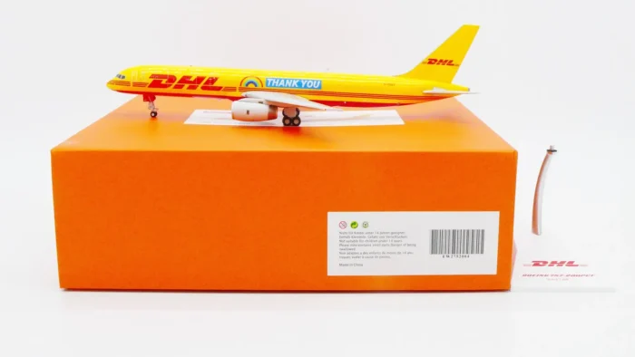 ماکت هواپیما بویینگ 200-757 DHL Air (9)
