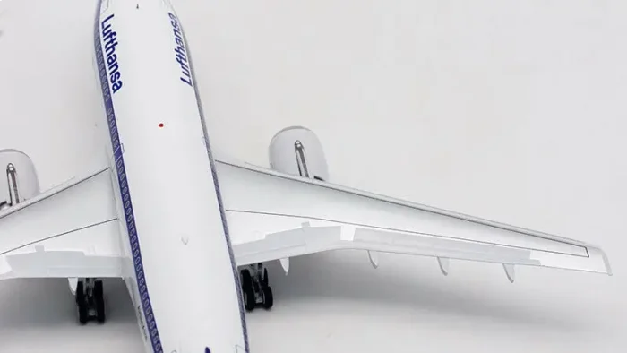 ماکت هواپیما ایرباس A310-221 هواپیمایی لوفت هانزا (6)