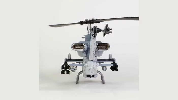 ماکت هلیکوپتر کبری Bell AH-1W (6)