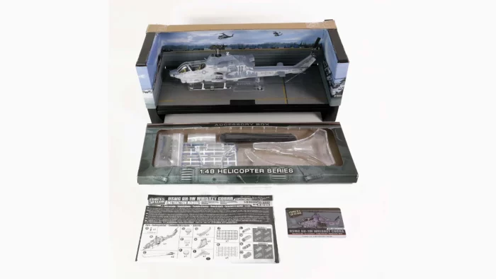 ماکت هلیکوپتر کبری Bell AH-1W نیرو هوایی افغانستان (4)
