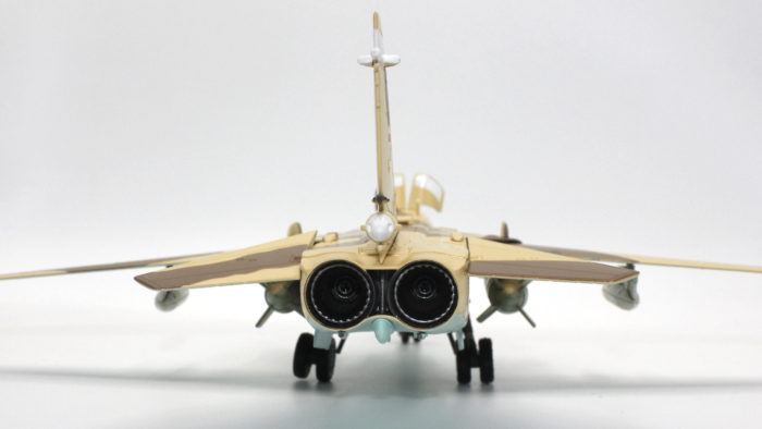 ماکت هواپیما سوخو 24 Su-24MK Fencer-D نیروی هوایی ایران (1)