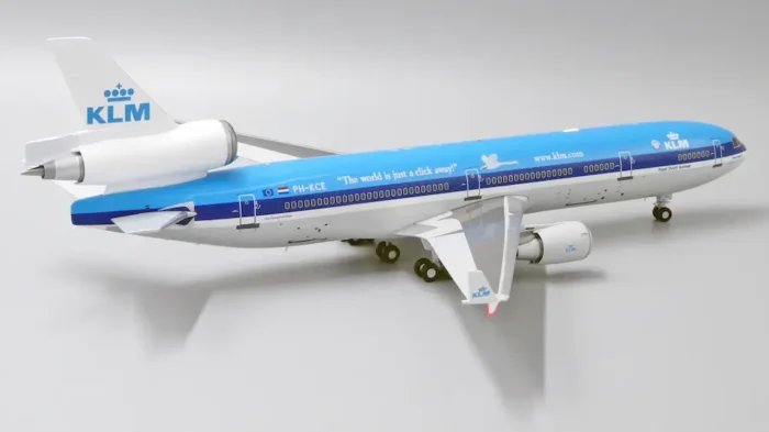 ماکت هواپیما مسافربری مک دانل داگلاس MD11 KLM (11)
