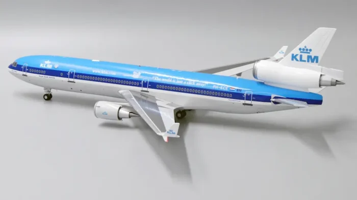 ماکت هواپیما مسافربری مک دانل داگلاس MD11 KLM (12)