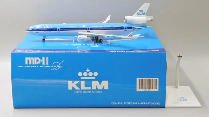 ماکت هواپیما مسافربری مک دانل داگلاس MD11 KLM (6)