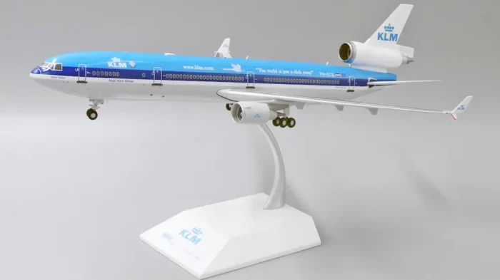 ماکت هواپیما مسافربری مک دانل داگلاس MD11 KLM (7)