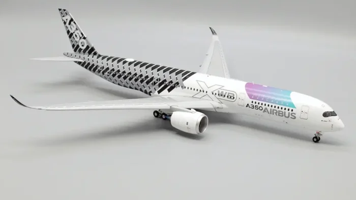 ماکت هواپیما ایرباس A350-900 مدل Airspace Explorer (9)