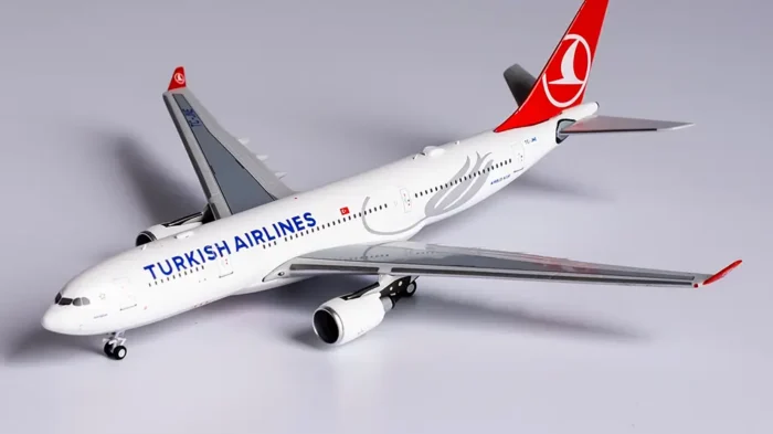 ماکت هواپیما ایرباس A330-200 هواپیمایی ترکیه (4)