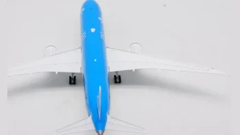 ماکت هواپیما بویینگ 787 دریم لاینر کی ال ام (8)