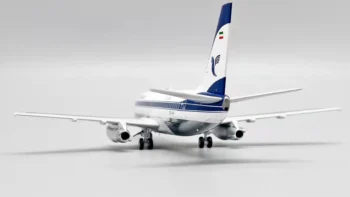 ماکت هواپیما بویینگ ایران ایر 200-737 EP-IRF فوکر (1)
