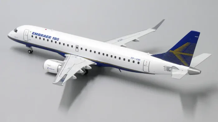 ماکت هواپیما Embraer 190 مدل House Colors (10)