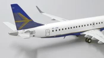 ماکت هواپیما Embraer 190 مدل House Colors (12)