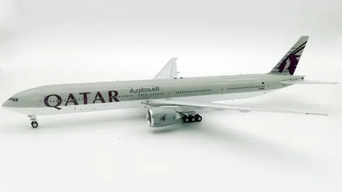 ماکت هواپیما بویینگ 300-777/ER A7-BEN هواپیمایی قطر (3)