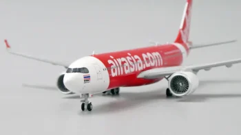 ماکت هواپیما ایرباس A330-900neo هواپیمایی AirAsia (10)
