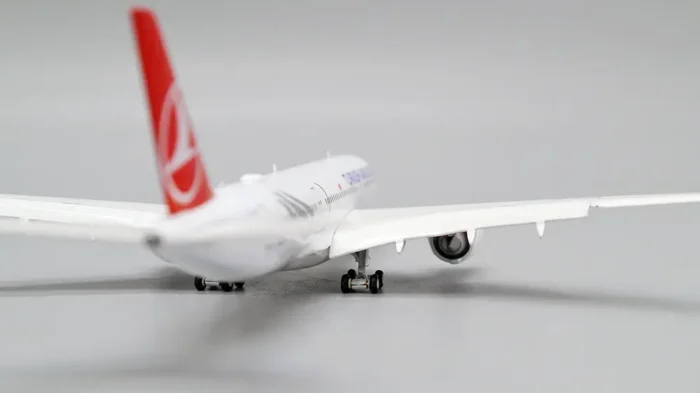 ماکت هواپیما ایرباس A350-900 ترکیش ایرلاین (2)
