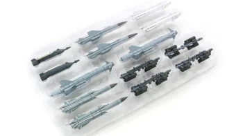 موشک و بمب ماکت هواپیما سوخو Su-24 (2)