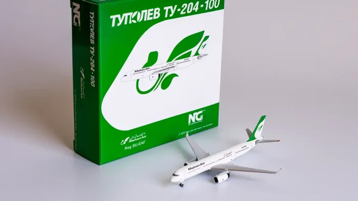 ماکت هواپیما توپولف Tupolev Tu-204-120 هواپیمایی ماهان (5)