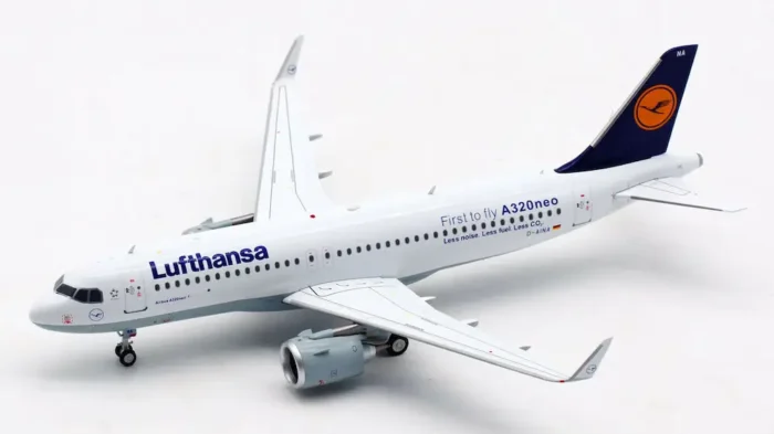 ماکت هواپیما ایرباس A320neo لوفتهانزا (6)