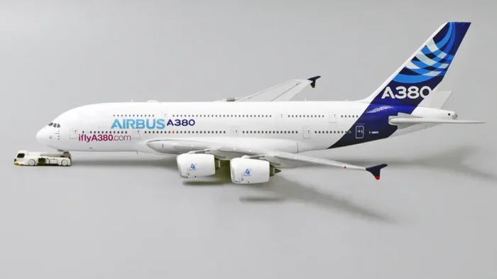 ماکت هواپیما مسافربری ایرباس A380 (11)