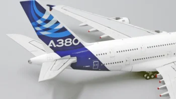 ماکت هواپیما مسافربری ایرباس A380 (13)