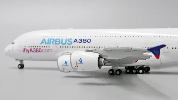 ماکت هواپیما مسافربری ایرباس A380 (3)