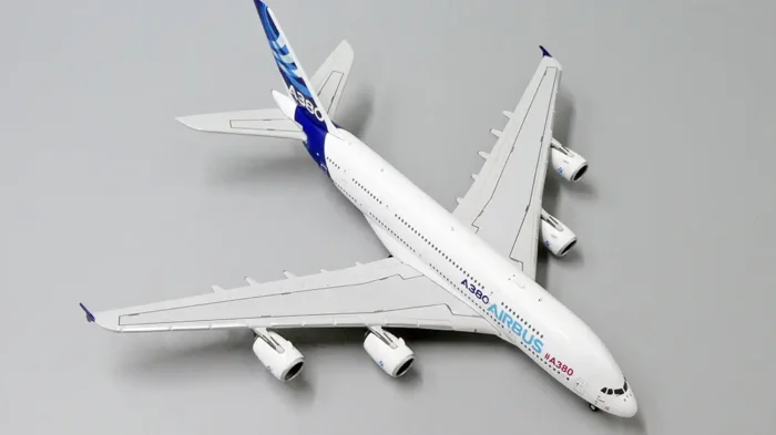 ماکت هواپیما مسافربری ایرباس A380 (5)