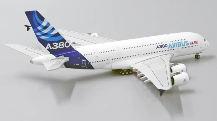 ماکت هواپیما مسافربری ایرباس A380 (9)