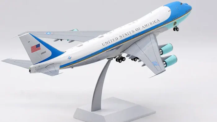 ماکت هواپیما بویینگ 747 نیروی هوایی آمریکا VC-25A (2)