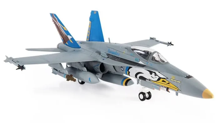 ماکت هواپیما جنگی F/A18C Hornet نیروی دریایی آمریکا (11)