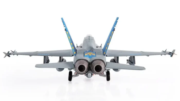 ماکت هواپیما جنگی F/A18C Hornet نیروی دریایی آمریکا (2)