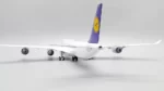 ماکت هواپیما مسافربری ایرباس A340-600 لوفتهانزا مقیاس 1:200 (1)