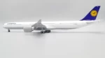 ماکت هواپیما مسافربری ایرباس A340-600 لوفتهانزا مقیاس 1:200 (2)