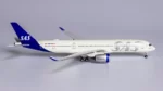 ماکت هواپیما مسافربری ایرباس A350-900 هواپیمایی اسکاندیناوی مقیاس 1:400 (4)