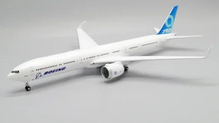 ماکت هواپیما مسافربری بویینگ 9x-777 مقیاس 1:200 (10)