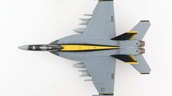 ماکت هواپیما جنگی F/A-18E Super Hornet یو اس اس رونالد ریگان مقیاس 1:72 (7)