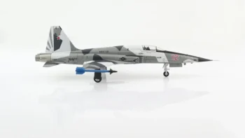 ماکت هواپیما جنگی اف 5 Grumman F-5N Tiger II مقیاس 1:72 (2)