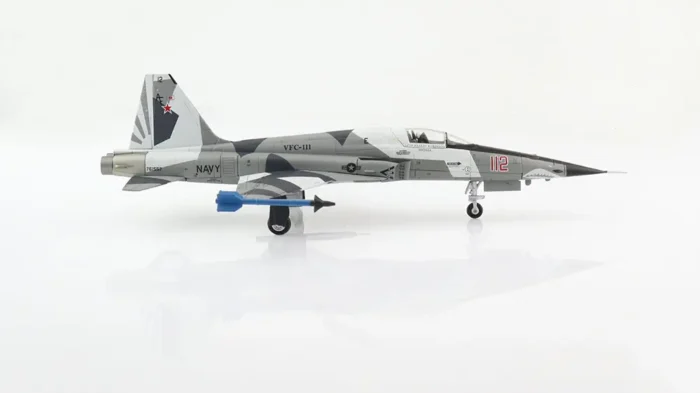 ماکت هواپیما جنگی اف 5 Grumman F-5N Tiger II مقیاس 1:72 (2)