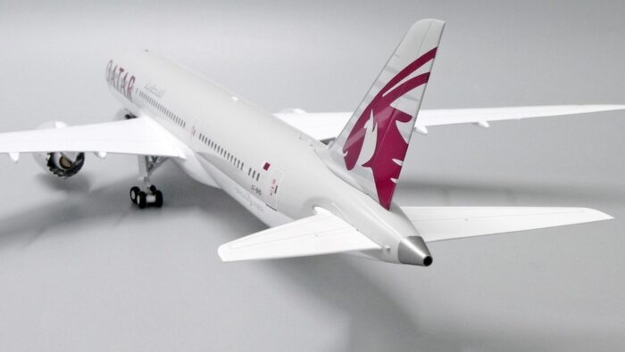 Jc Wings 1200 Boeing 787-9 Dreamliner Qatar-XX2394 (2)