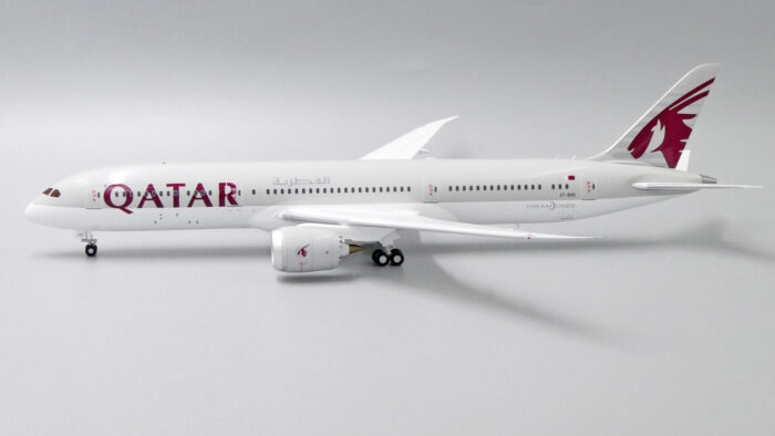 Jc Wings 1200 Boeing 787-9 Dreamliner Qatar-XX2394 (2)
