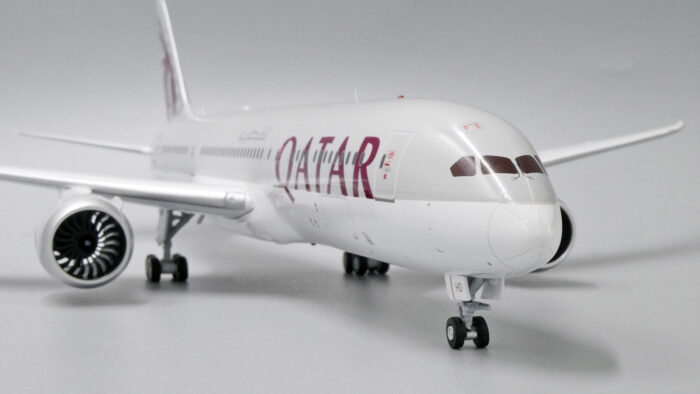 Jc Wings 1200 Boeing 787-9 Dreamliner Qatar-XX2394 (2)