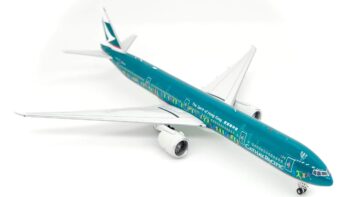 aviation-1400-boeing-777-300er-cathay-pacific-wb4014